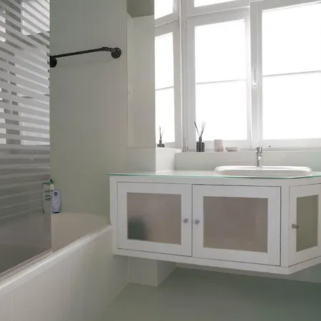 Beato Hideaway: Your In Lägenhet