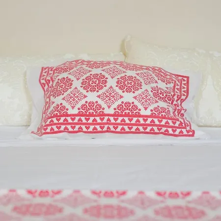 Beato Hideaway: Your In Lägenhet